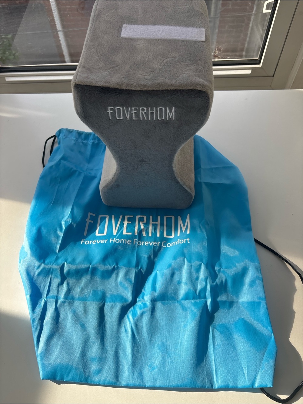 Foverhom Neck Pillow with Carrying Bag